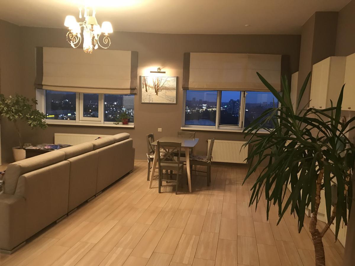 Stylish Views Apartments In The Parasol. Parus .Obolonskaya Embankment كييف المظهر الخارجي الصورة