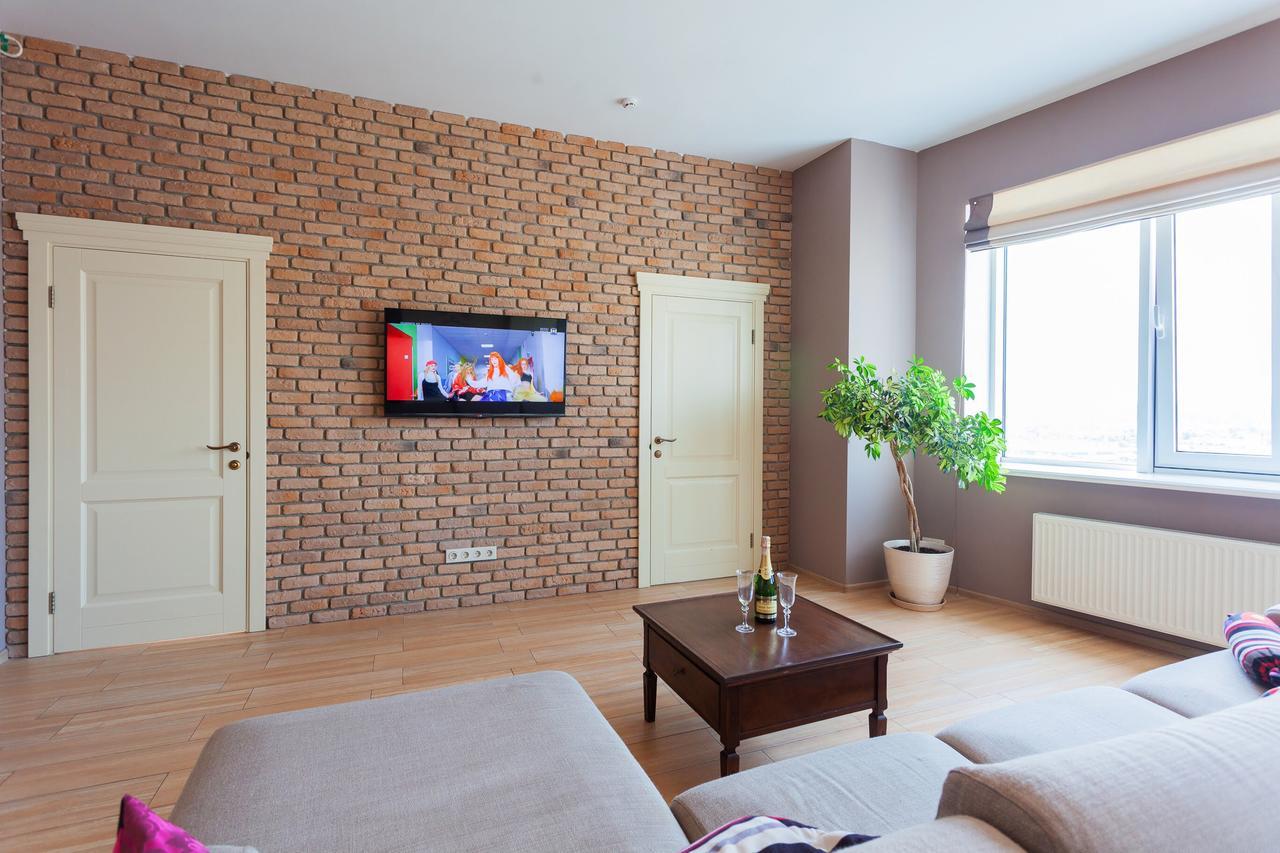 Stylish Views Apartments In The Parasol. Parus .Obolonskaya Embankment كييف المظهر الخارجي الصورة