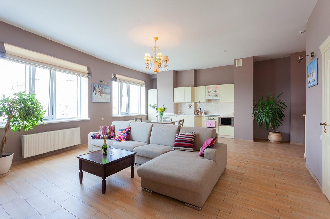 Stylish Views Apartments In The Parasol. Parus .Obolonskaya Embankment كييف المظهر الخارجي الصورة